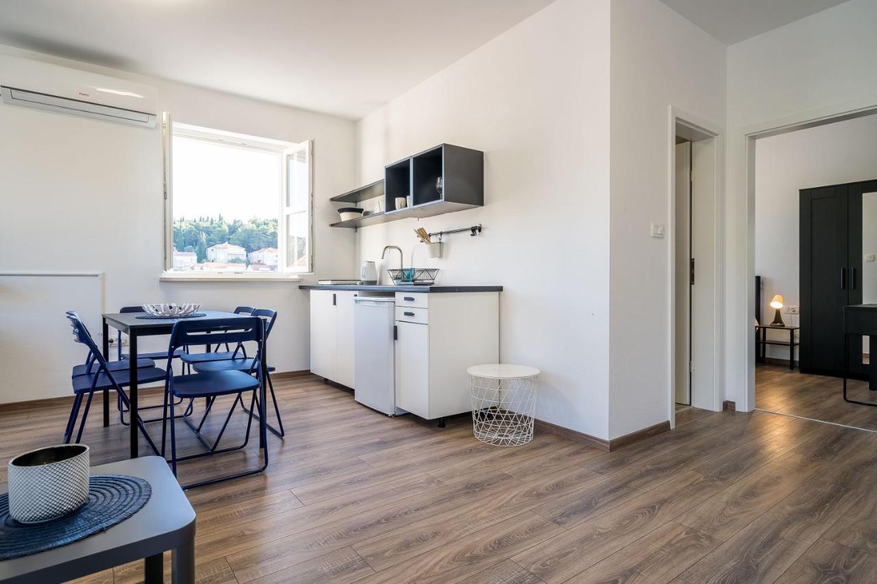 Residence & Pool Villa Schwarz Suites 챠브타트 외부 사진