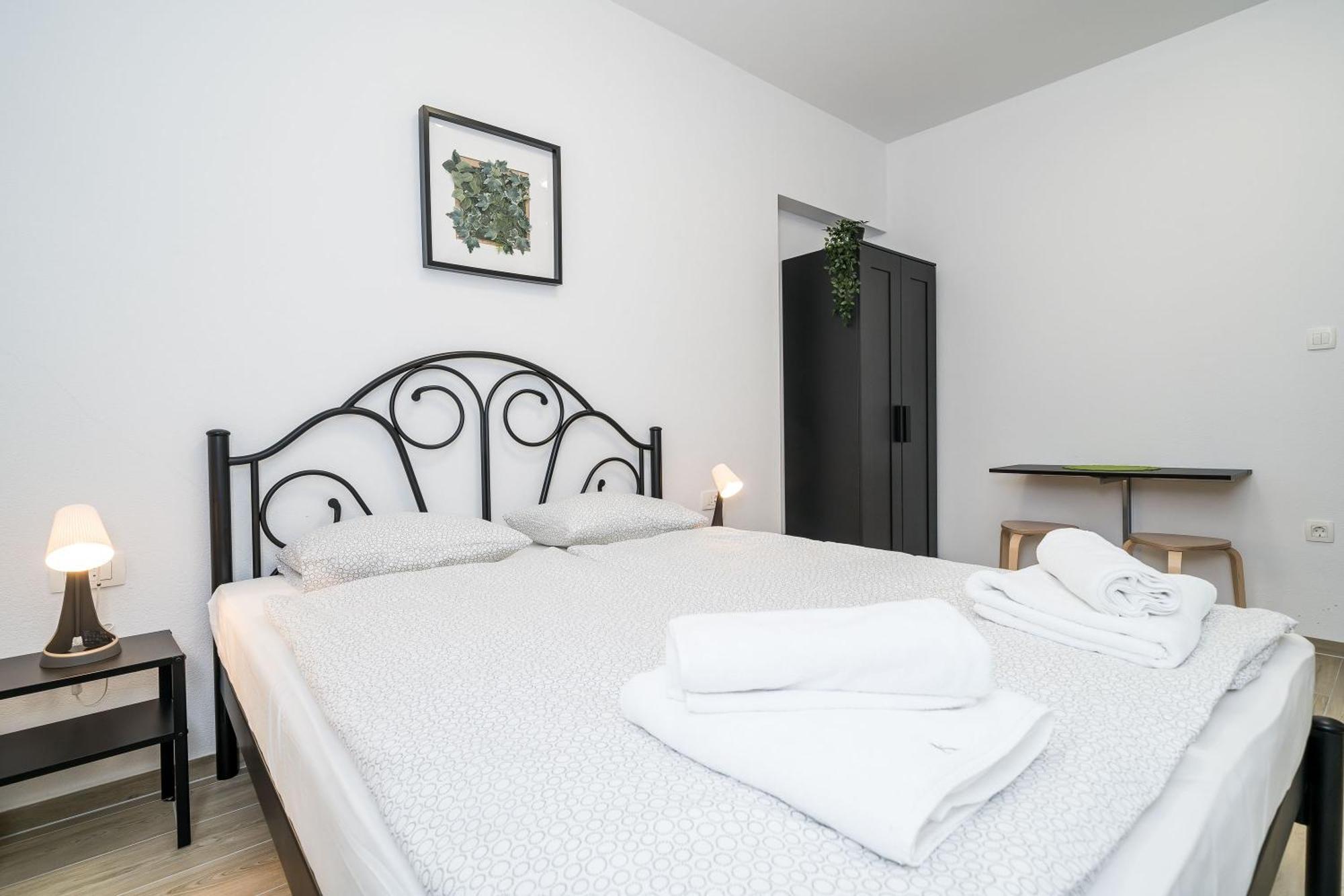 Residence & Pool Villa Schwarz Suites 챠브타트 객실 사진