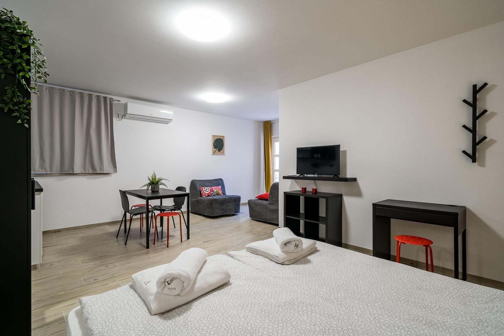 Residence & Pool Villa Schwarz Suites 챠브타트 객실 사진