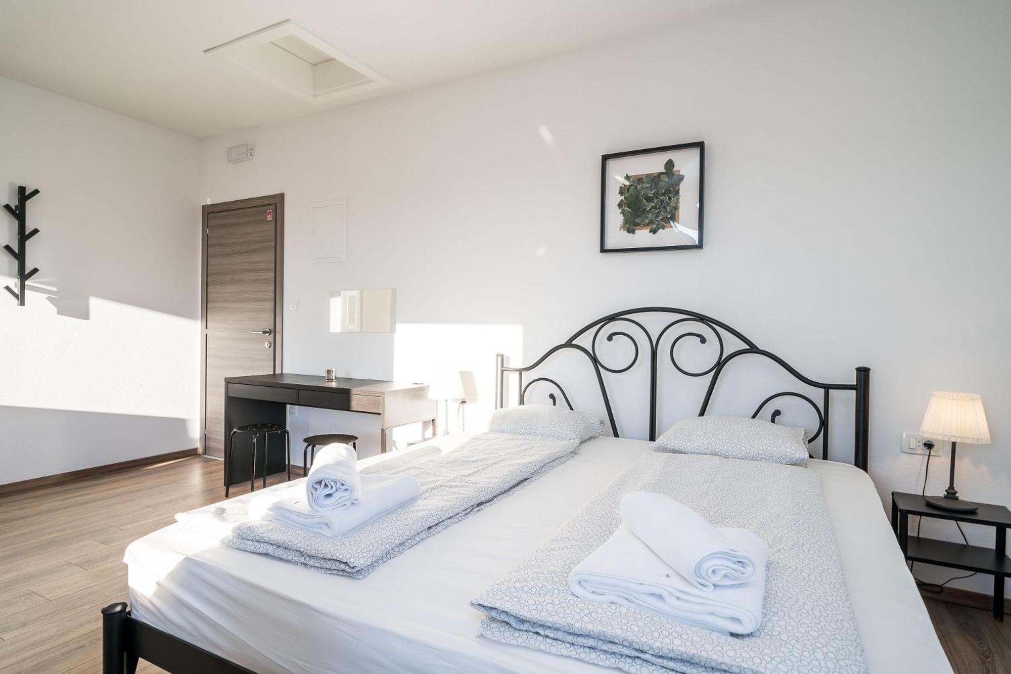 Residence & Pool Villa Schwarz Suites 챠브타트 객실 사진
