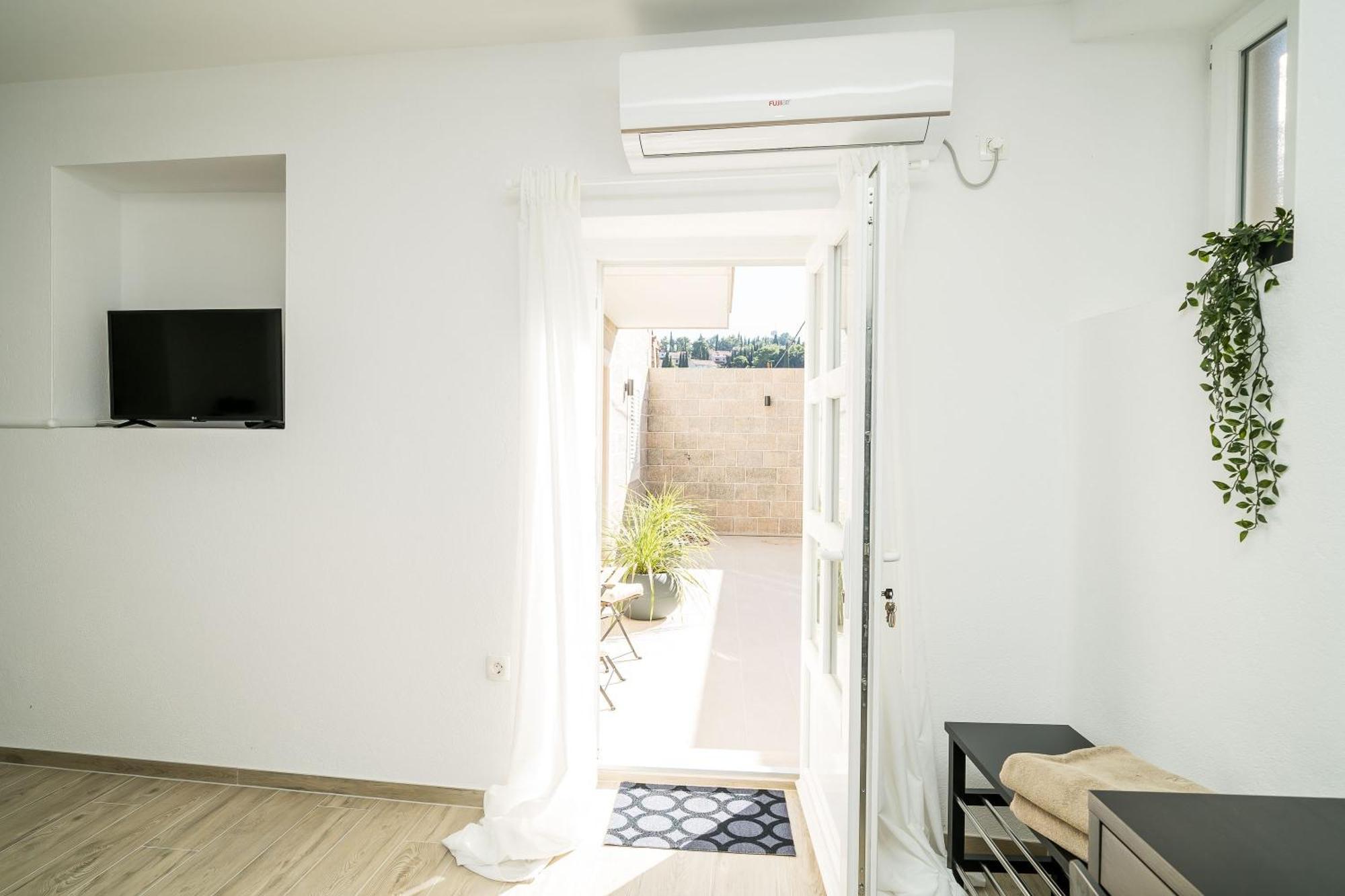 Residence & Pool Villa Schwarz Suites 챠브타트 객실 사진